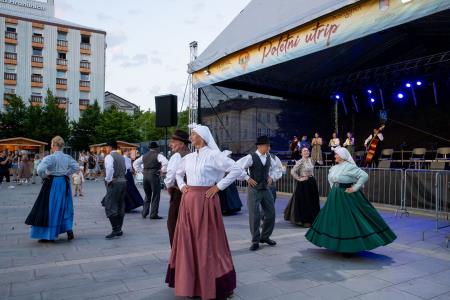Folklorni večer_Rakek in Burja (4)